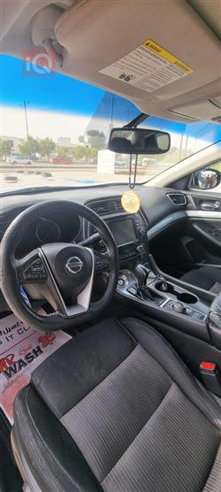 نيسان ماكسيما